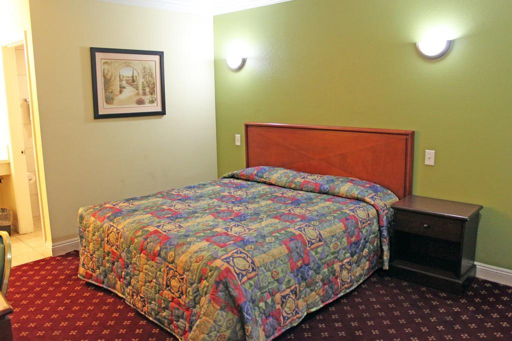 Royla Motel 2*
